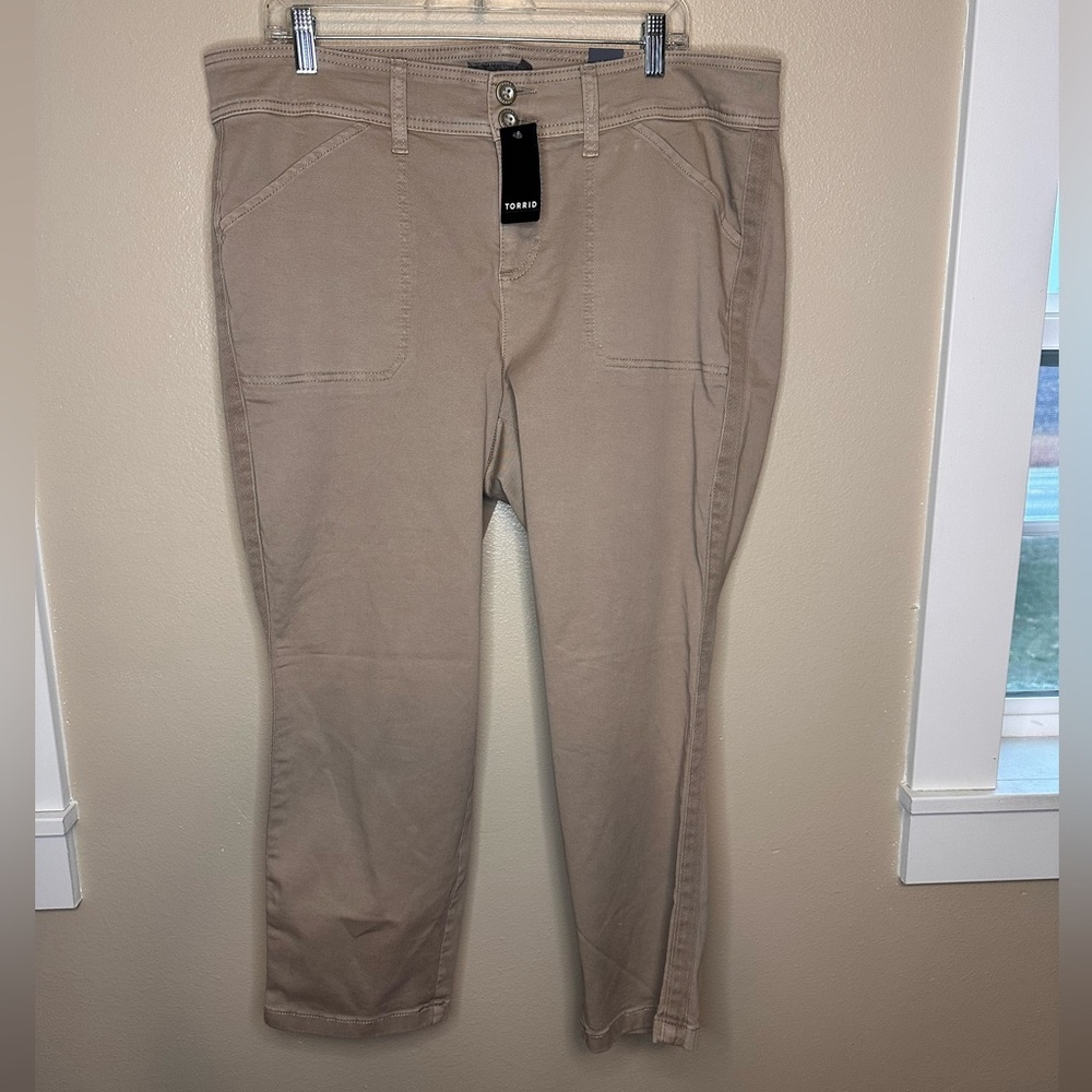 torrid Cropped Ankle Pants in Taupe